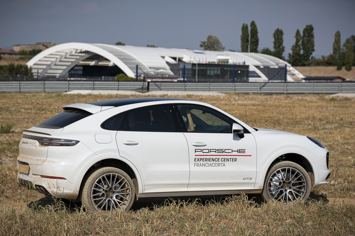 Porsche: apre l’Experience Center Franciacorta