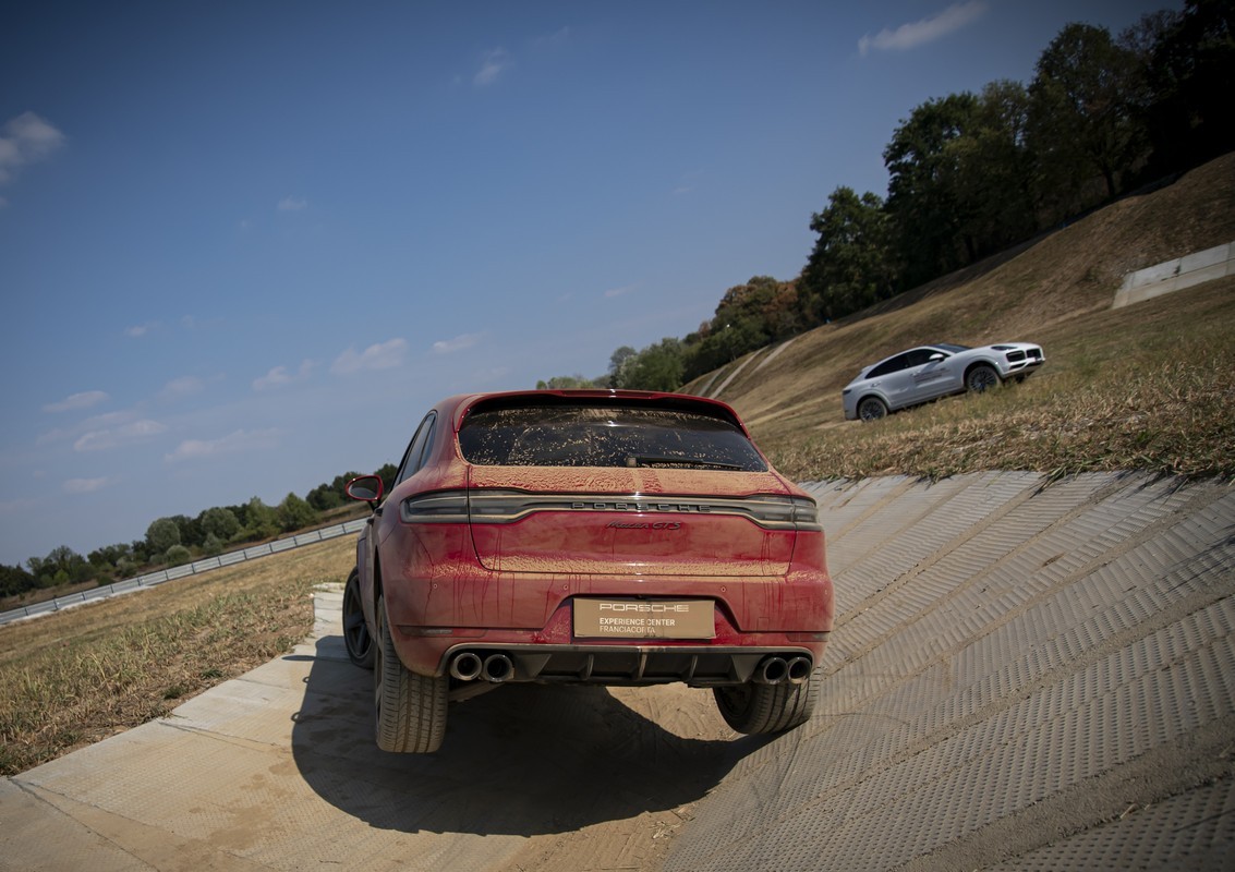 Porsche: apre l’Experience Center Franciacorta