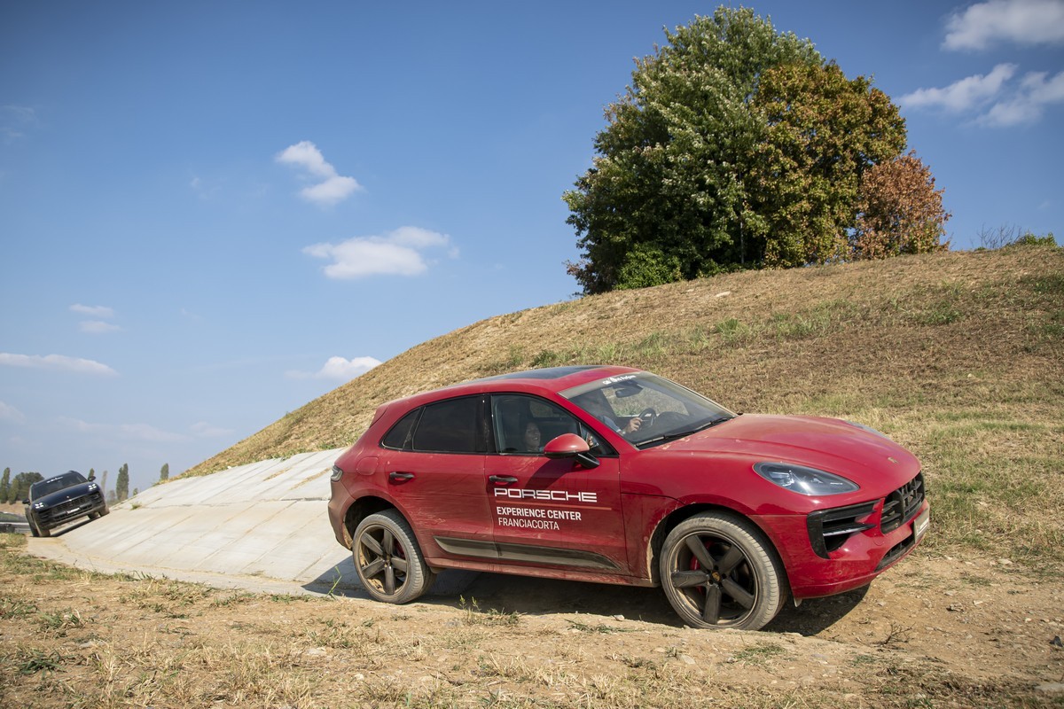 Porsche: apre l’Experience Center Franciacorta