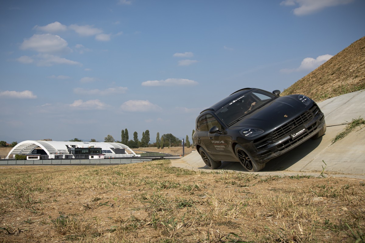 Porsche: apre l’Experience Center Franciacorta