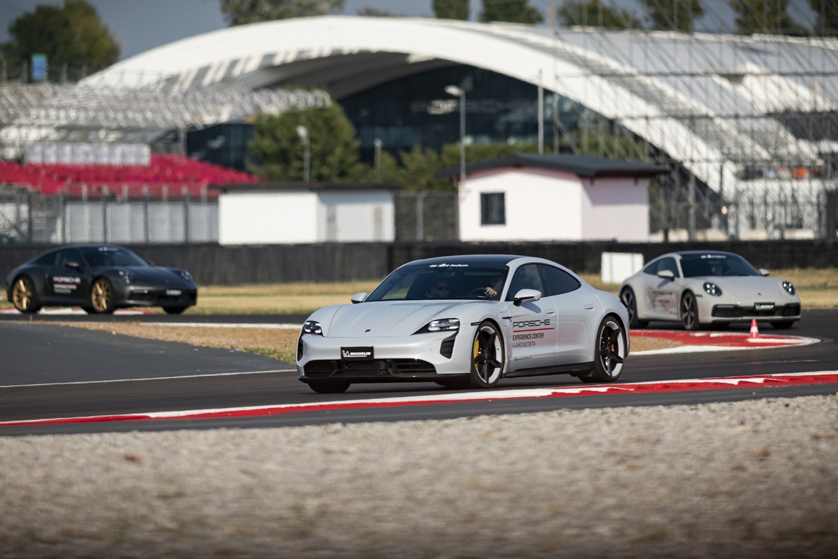 Porsche: apre l’Experience Center Franciacorta