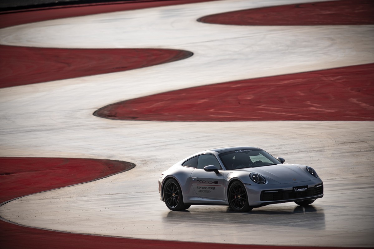 Porsche: apre l’Experience Center Franciacorta