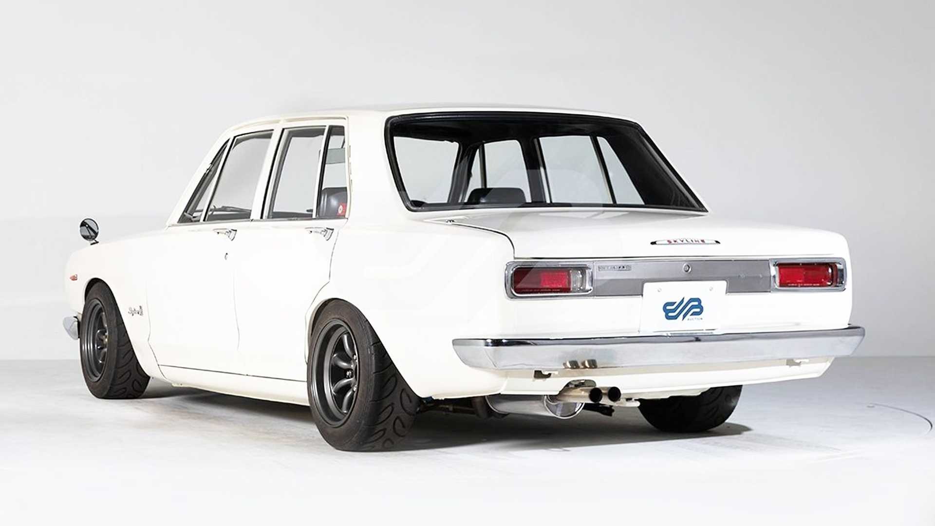 Nissan Skyline 2000 GT-R (1969): le immagini ufficiali