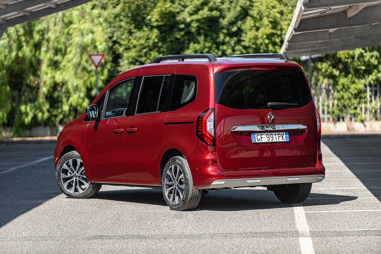 Renault Kangoo 1.5 Blue DCi 95 CV Edition One Plus: prova su strada