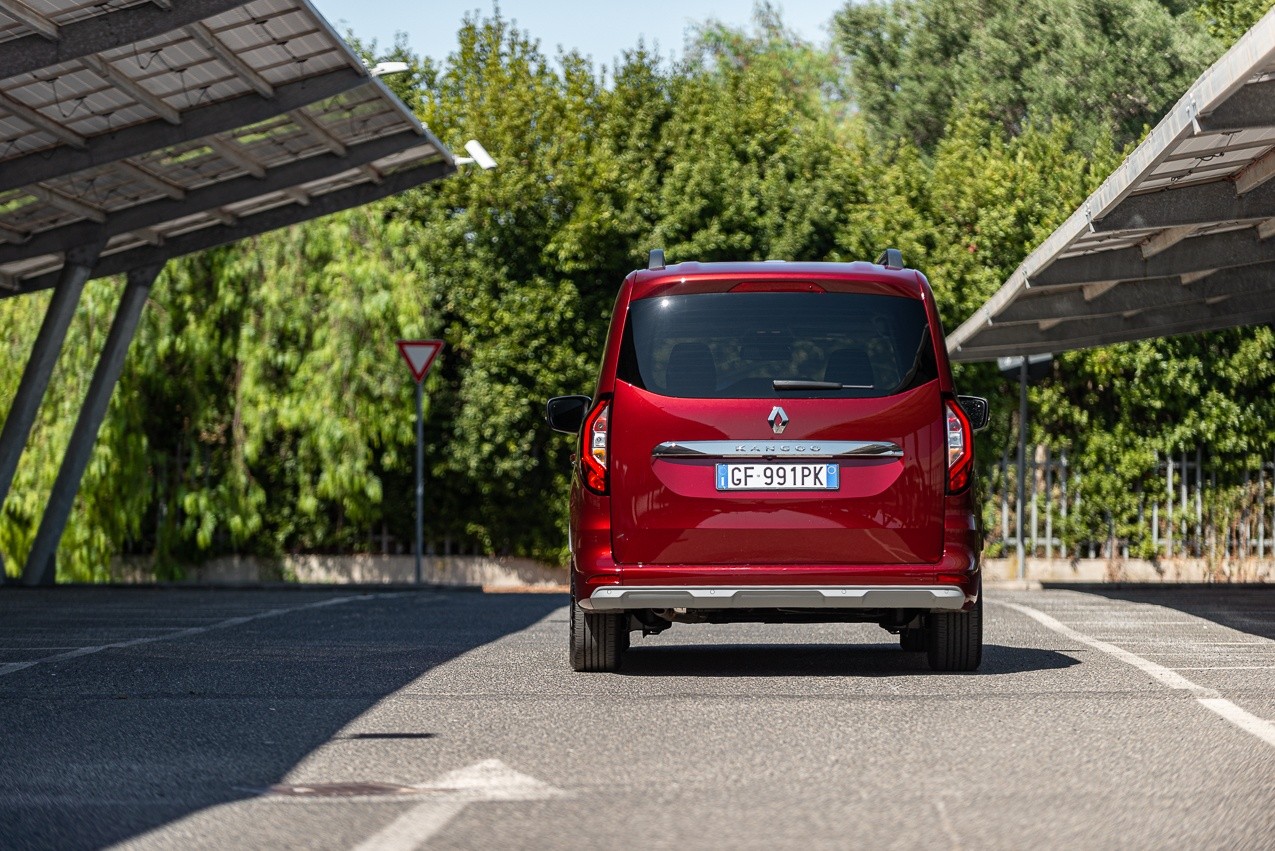 Renault Kangoo 1.5 Blue DCi 95 CV Edition One Plus: prova su strada