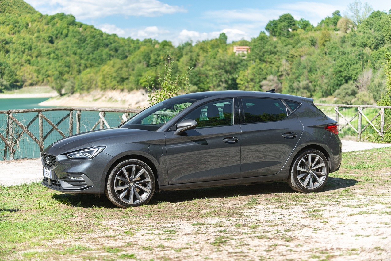 Seat Leon 1.5 e-Hybrid: la prova su strada