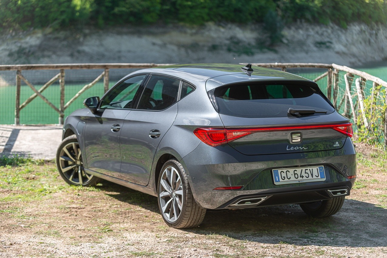 Seat Leon 1.5 e-Hybrid: la prova su strada