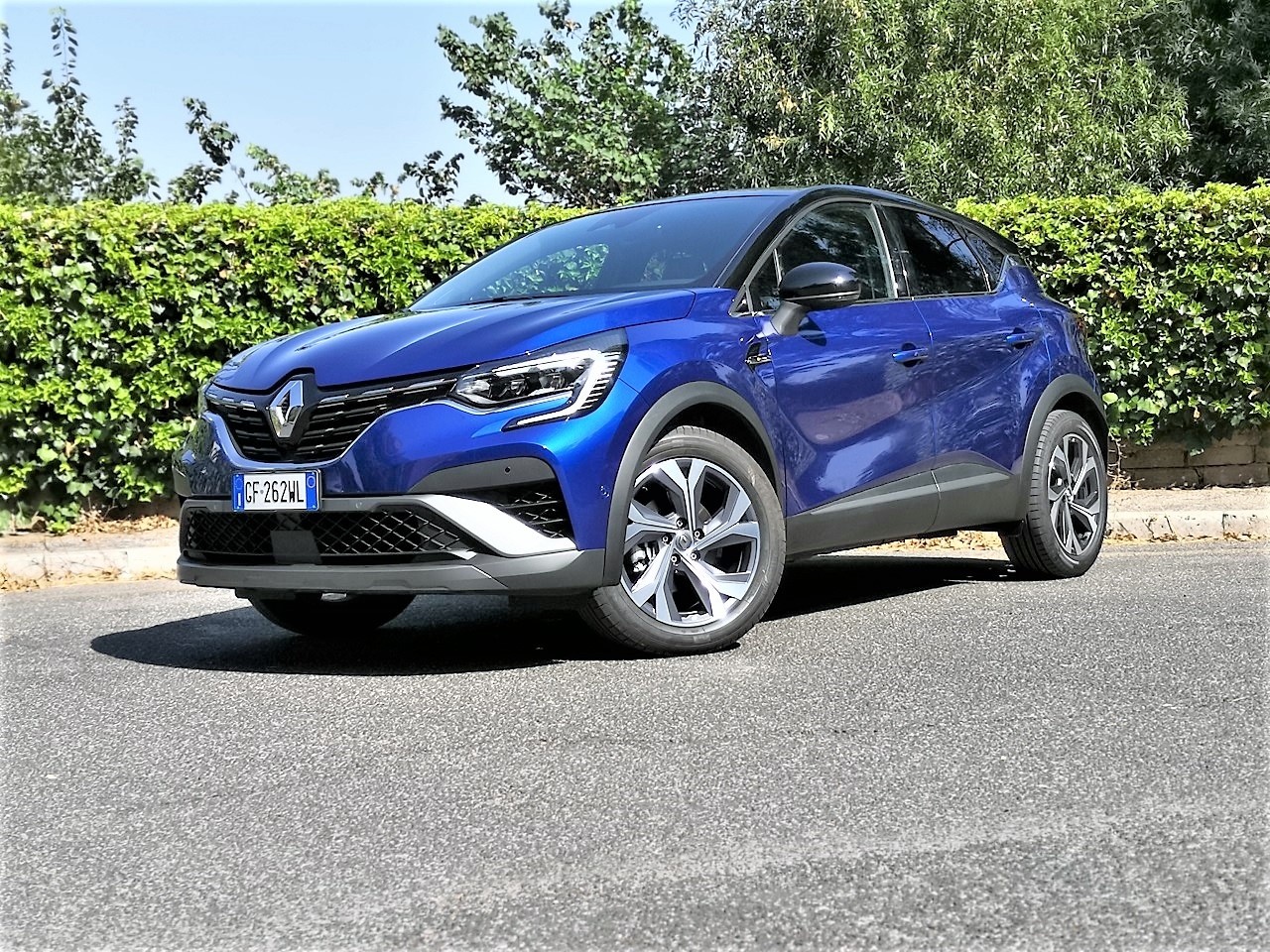 Renault Captur E-TECH R.S. Line Hybrid 145, la prova su strada