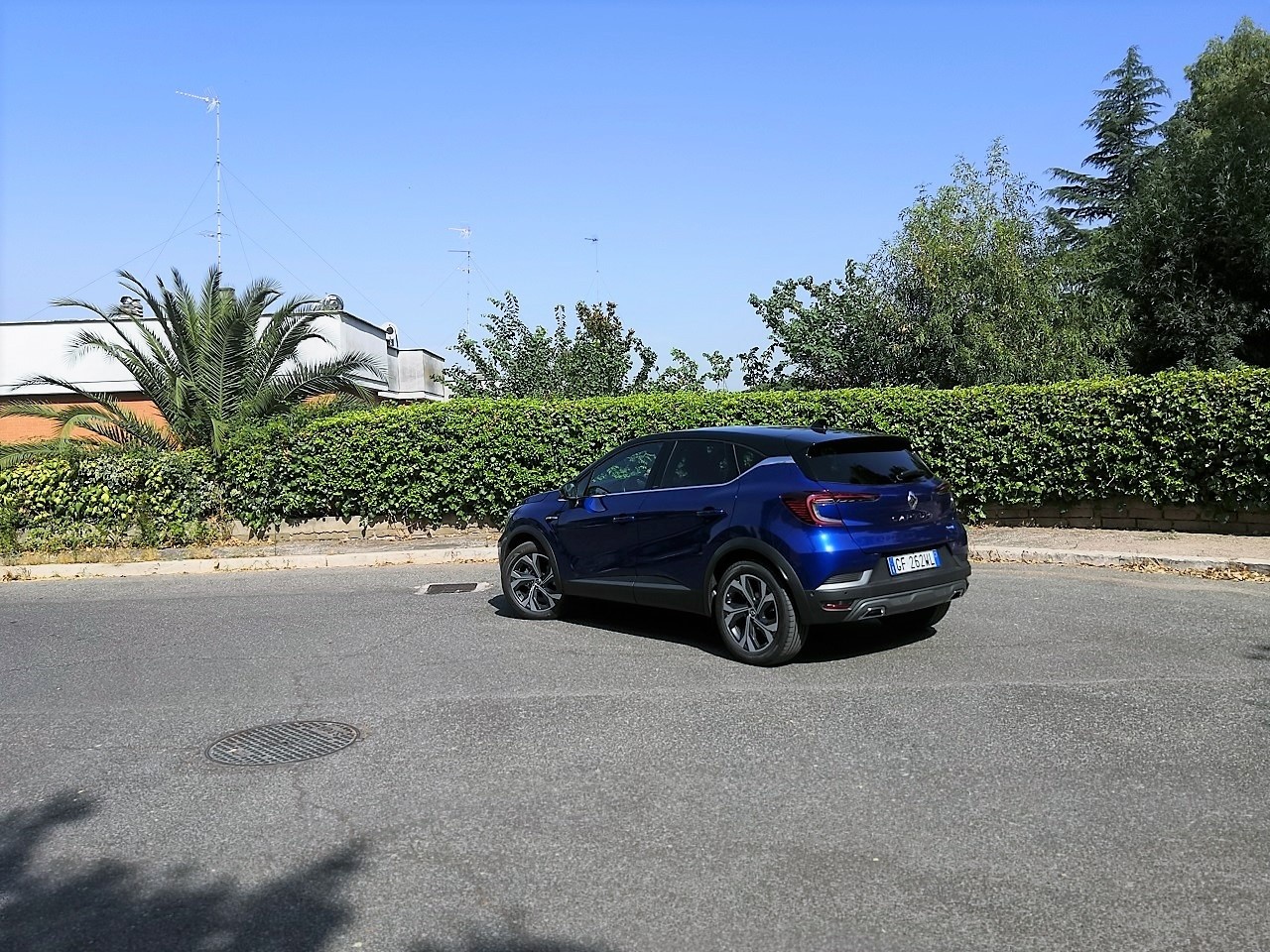 Renault Captur E-TECH R.S. Line Hybrid 145, la prova su strada