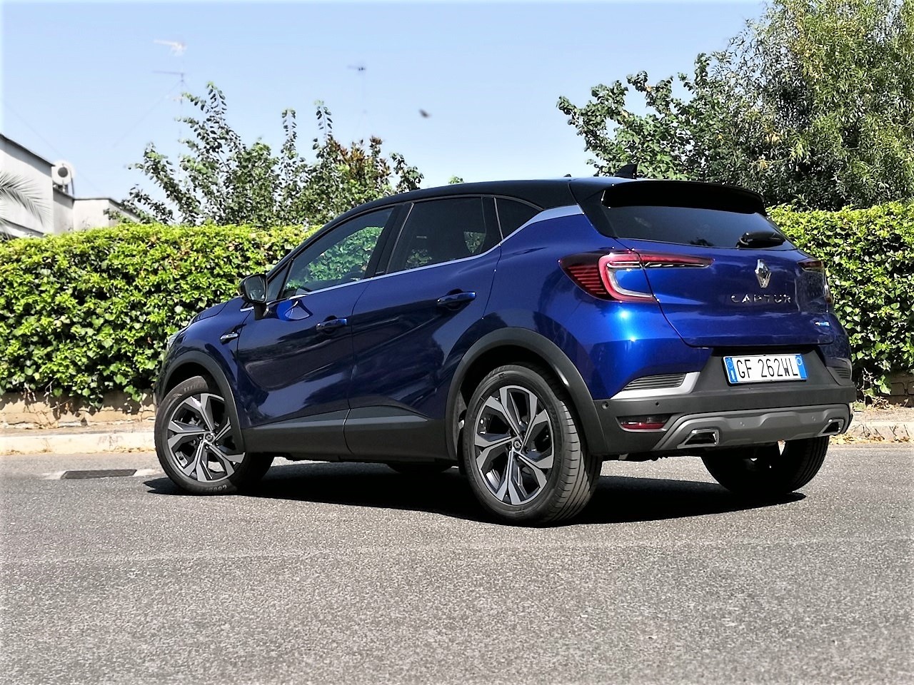 Renault Captur E-TECH R.S. Line Hybrid 145, la prova su strada