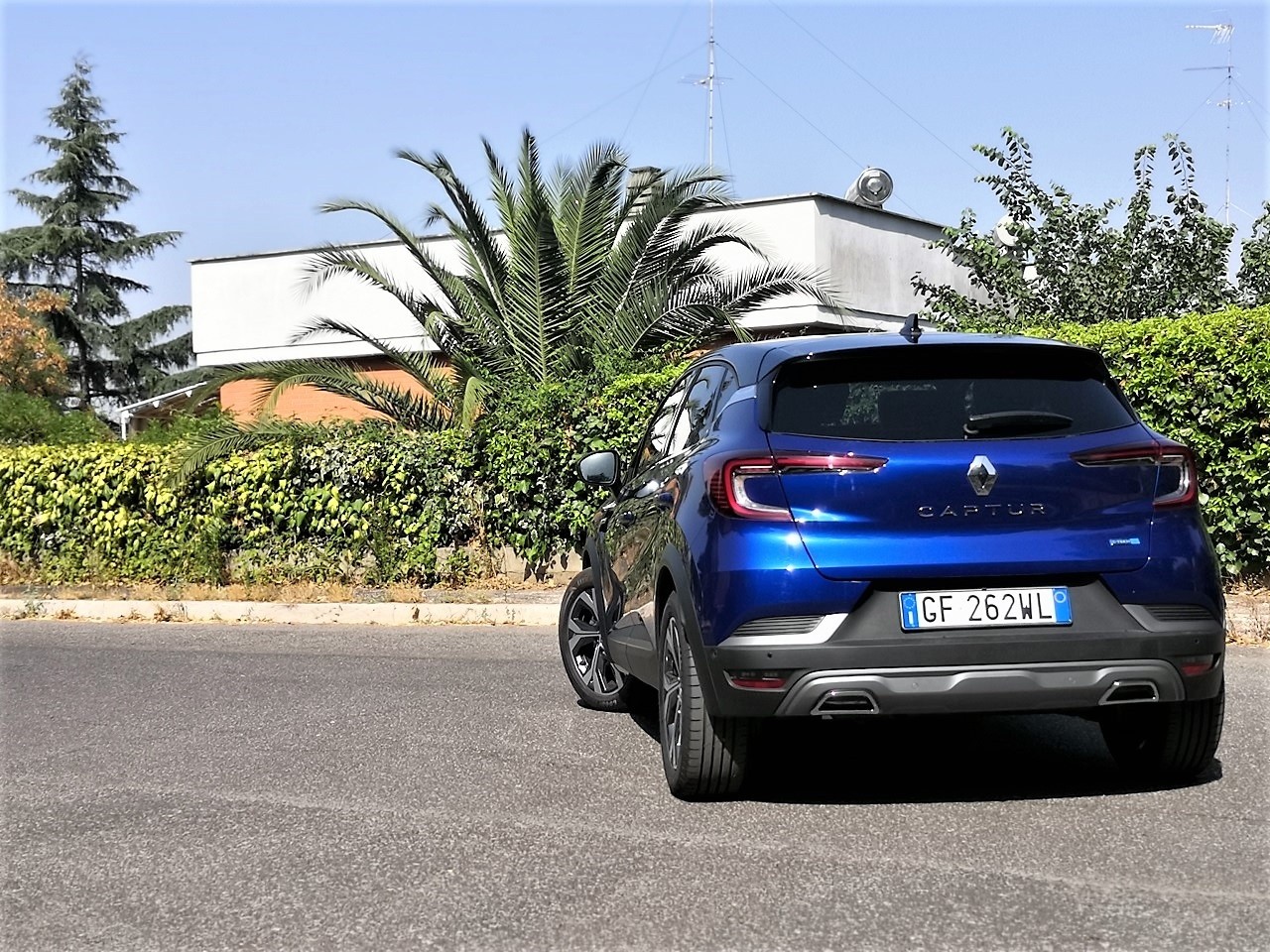 Renault Captur E-TECH R.S. Line Hybrid 145, la prova su strada