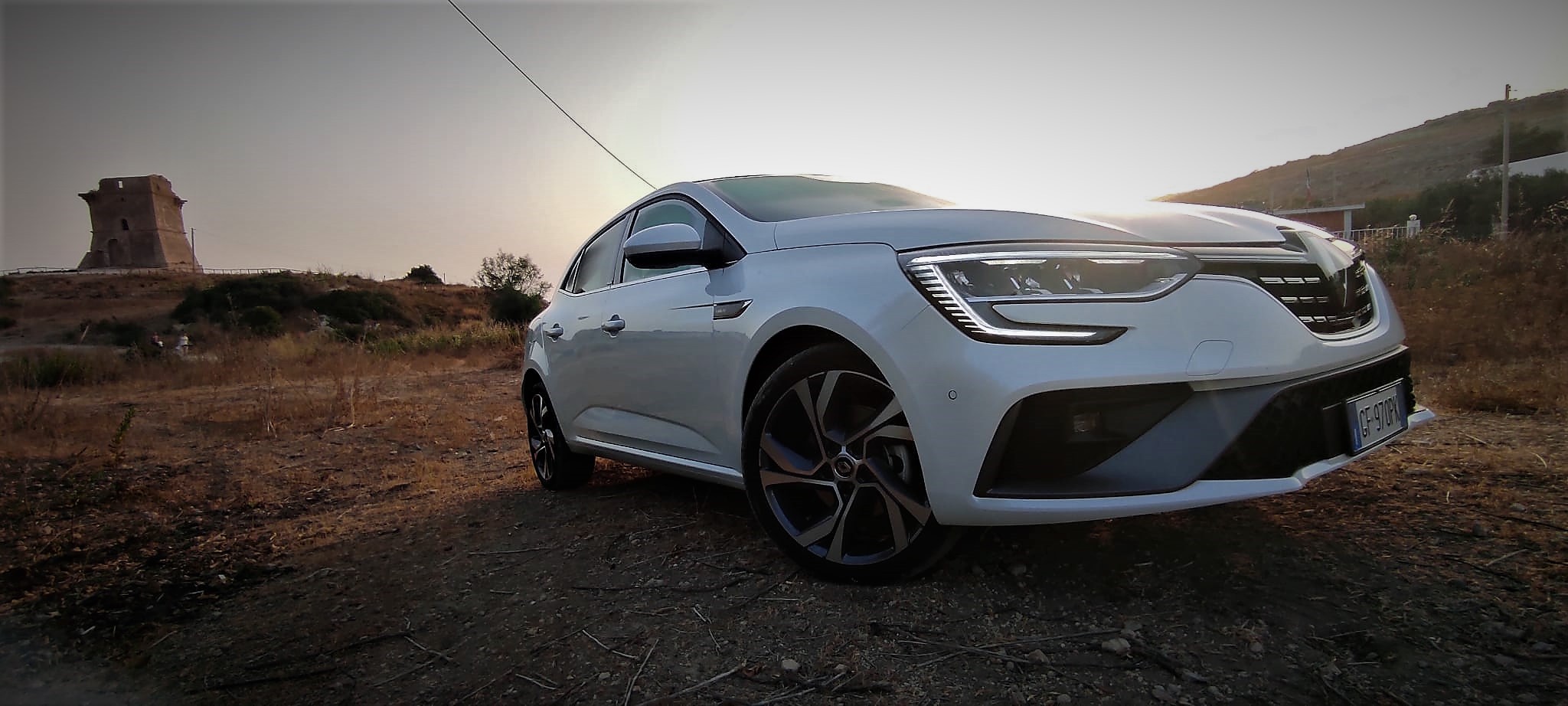 Renault Mégane RS Line E-TECH Plug-in Hybrid: prova su strada