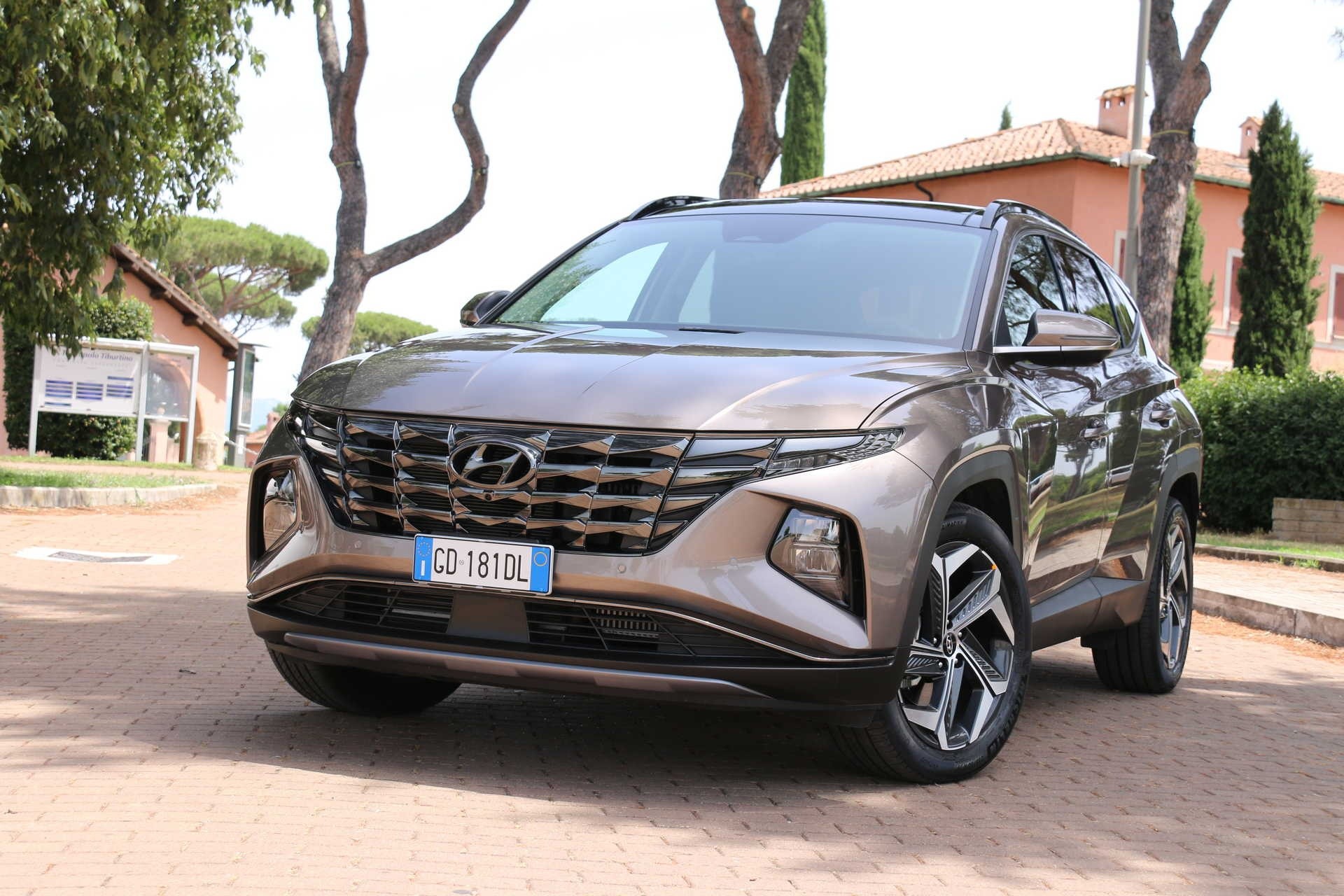 Hyundai Tucson 1.6 T-GDI HEV eXcellence: la prova di redazione