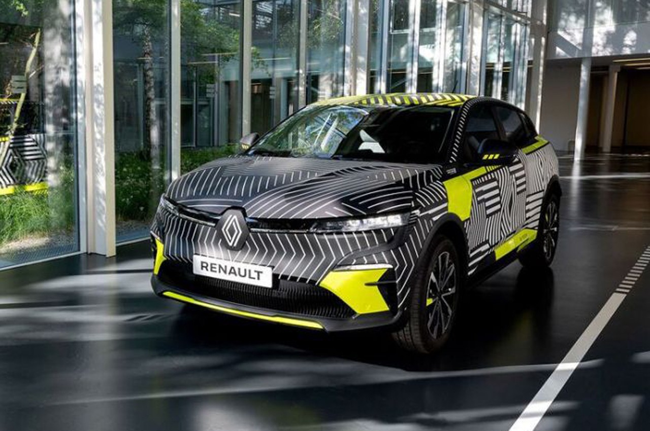 Renault Mégane E-Tech: le immagini spia ufficiali