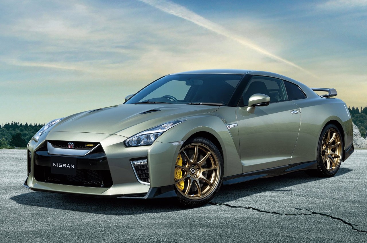 Nissan GT-R 2022: immagini ufficiali