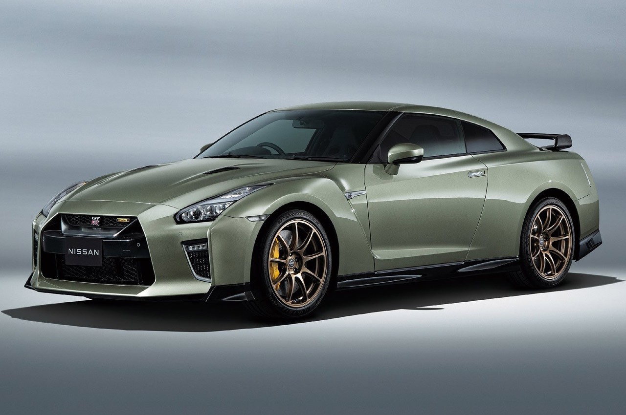 Nissan GT-R 2022: immagini ufficiali