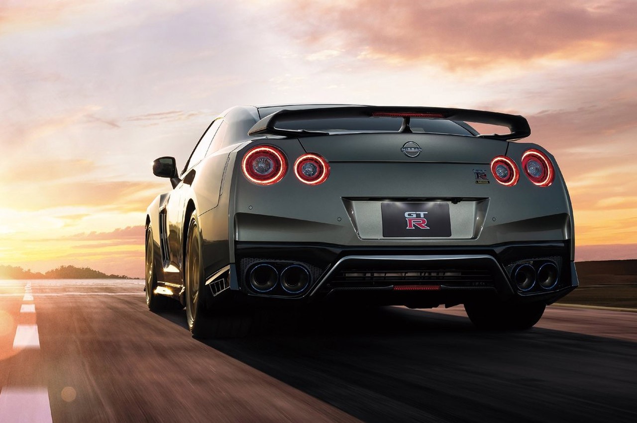 Nissan GT-R 2022: immagini ufficiali