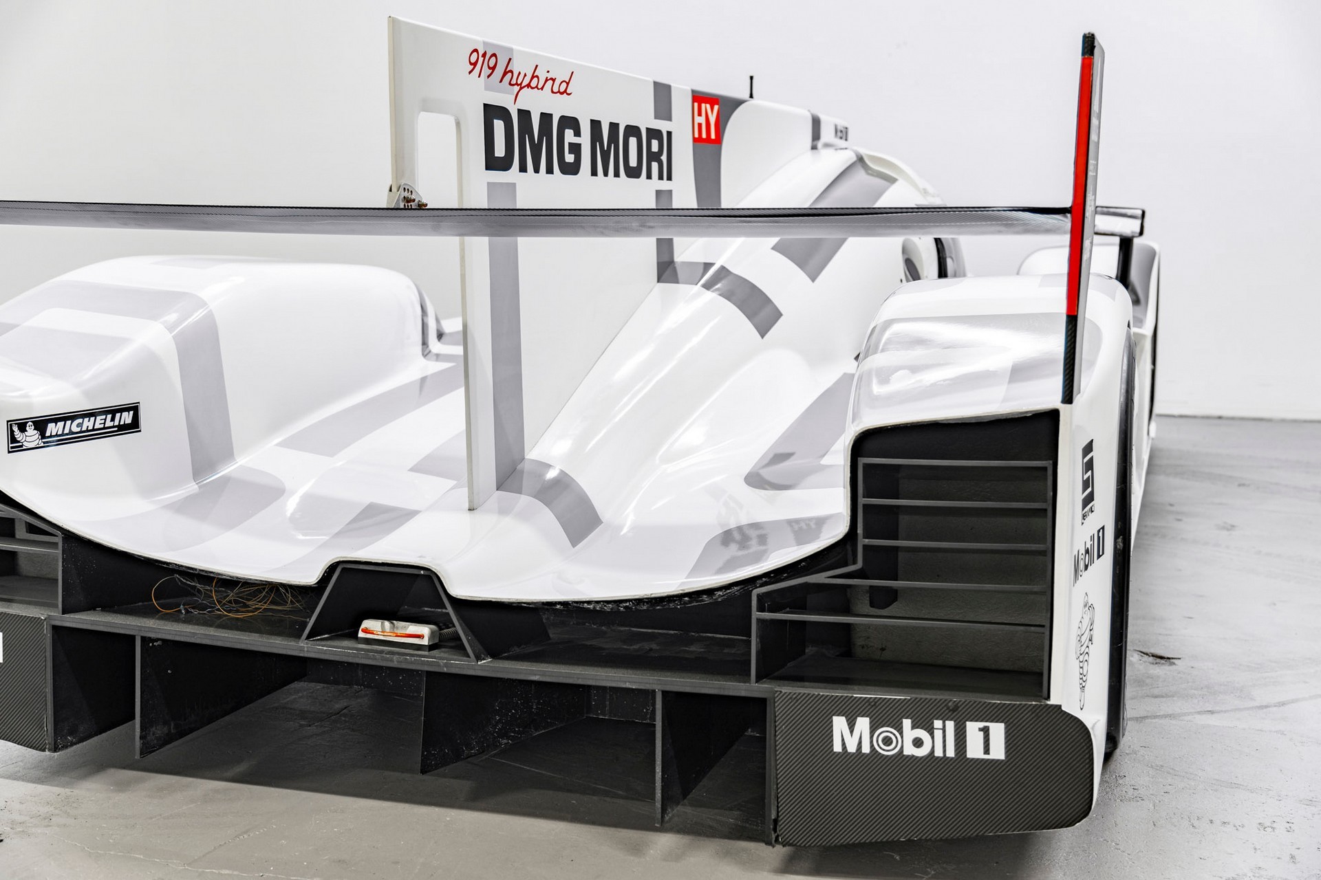 Porsche 919 Hybrid: le immagini