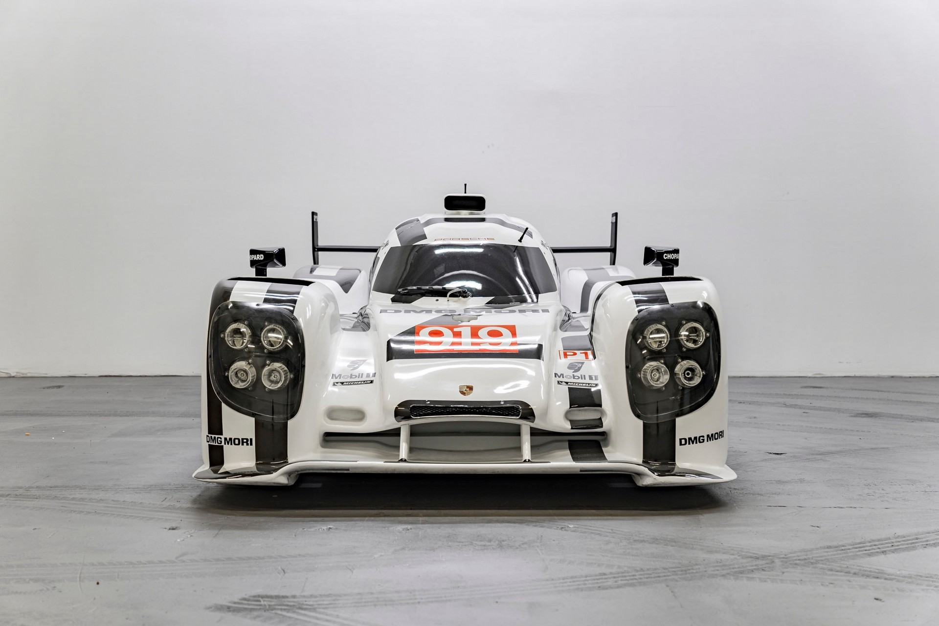 Porsche 919 Hybrid: le immagini