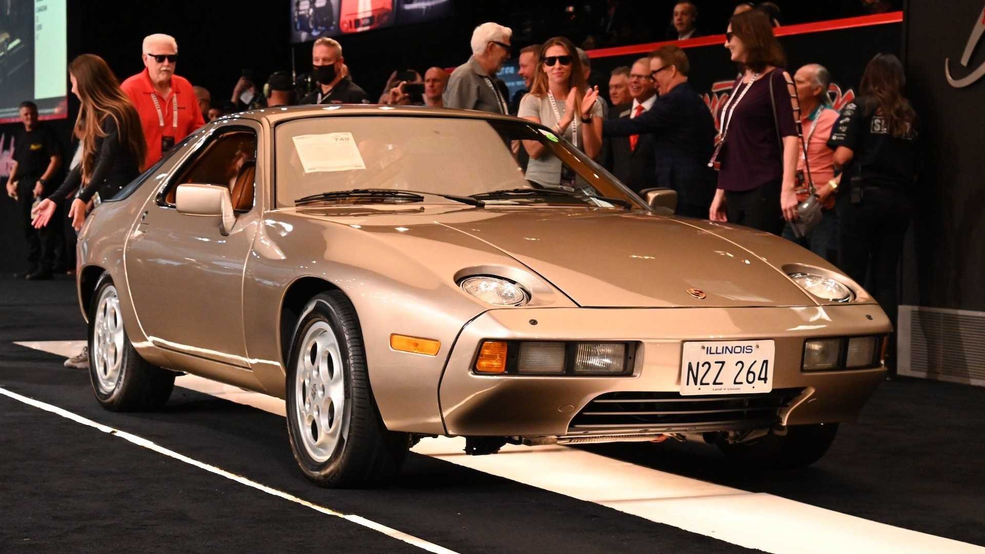 La Porsche 928 di Risky Business: le immagini