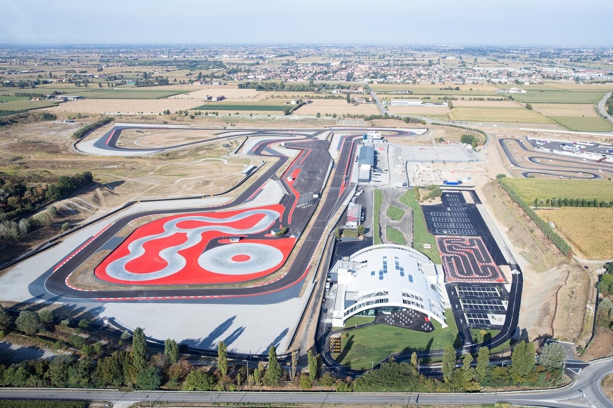 Porsche: apre l’Experience Center Franciacorta