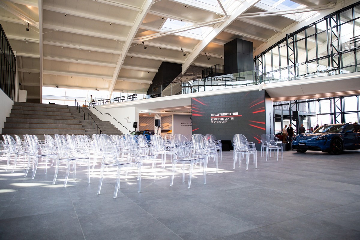 Porsche: apre l’Experience Center Franciacorta