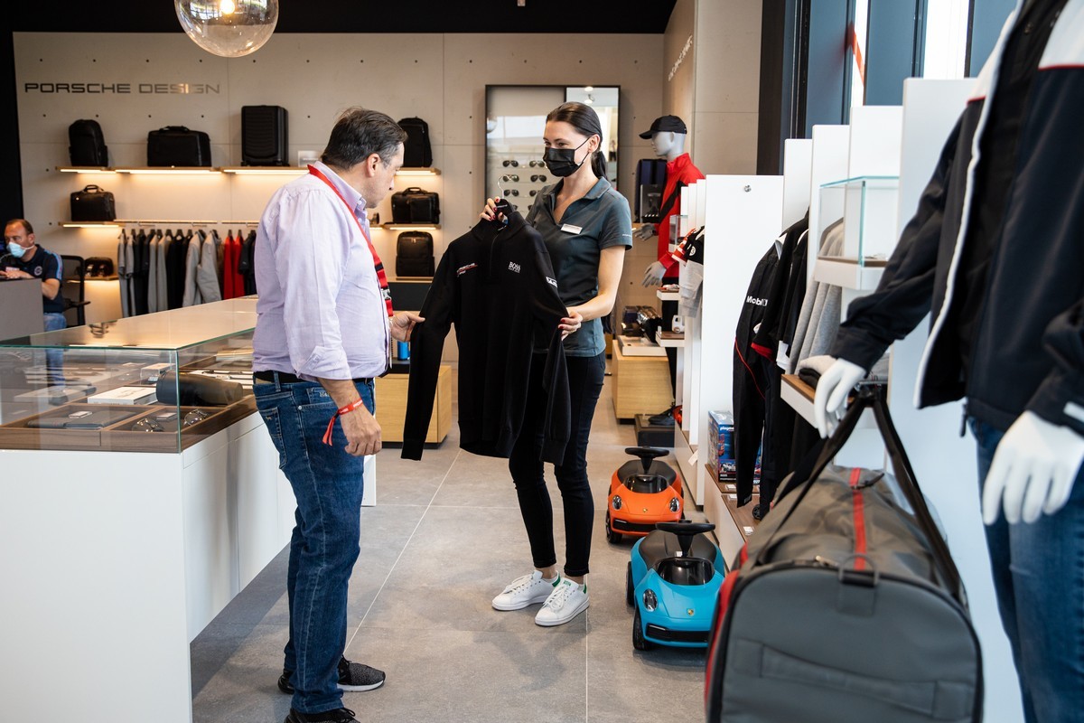 Porsche: apre l’Experience Center Franciacorta