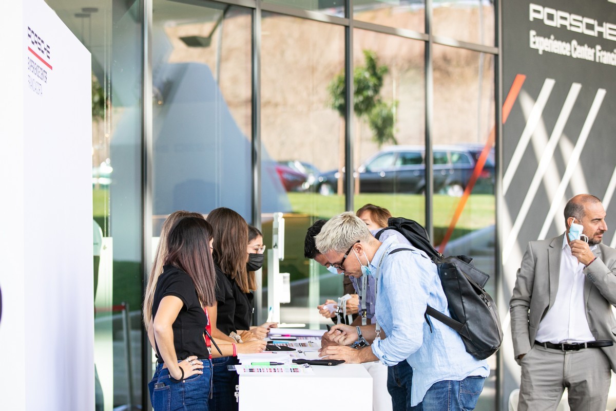 Porsche: apre l’Experience Center Franciacorta