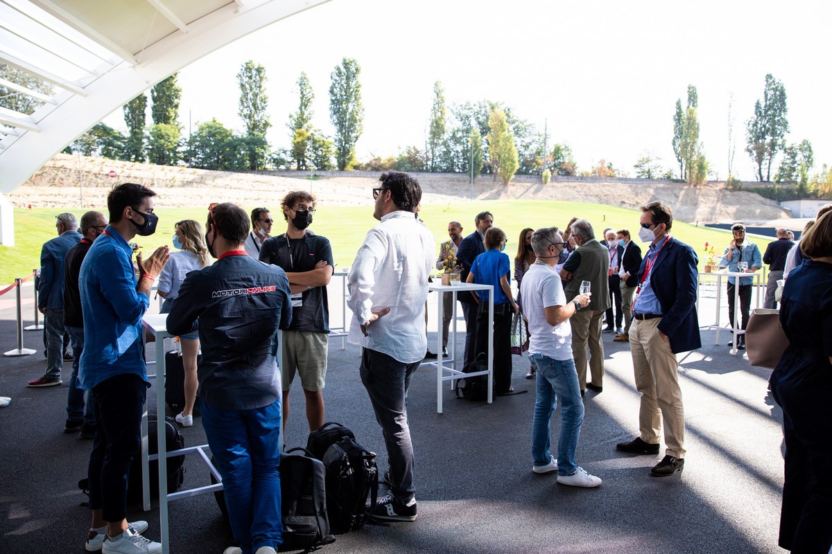 Porsche: apre l’Experience Center Franciacorta