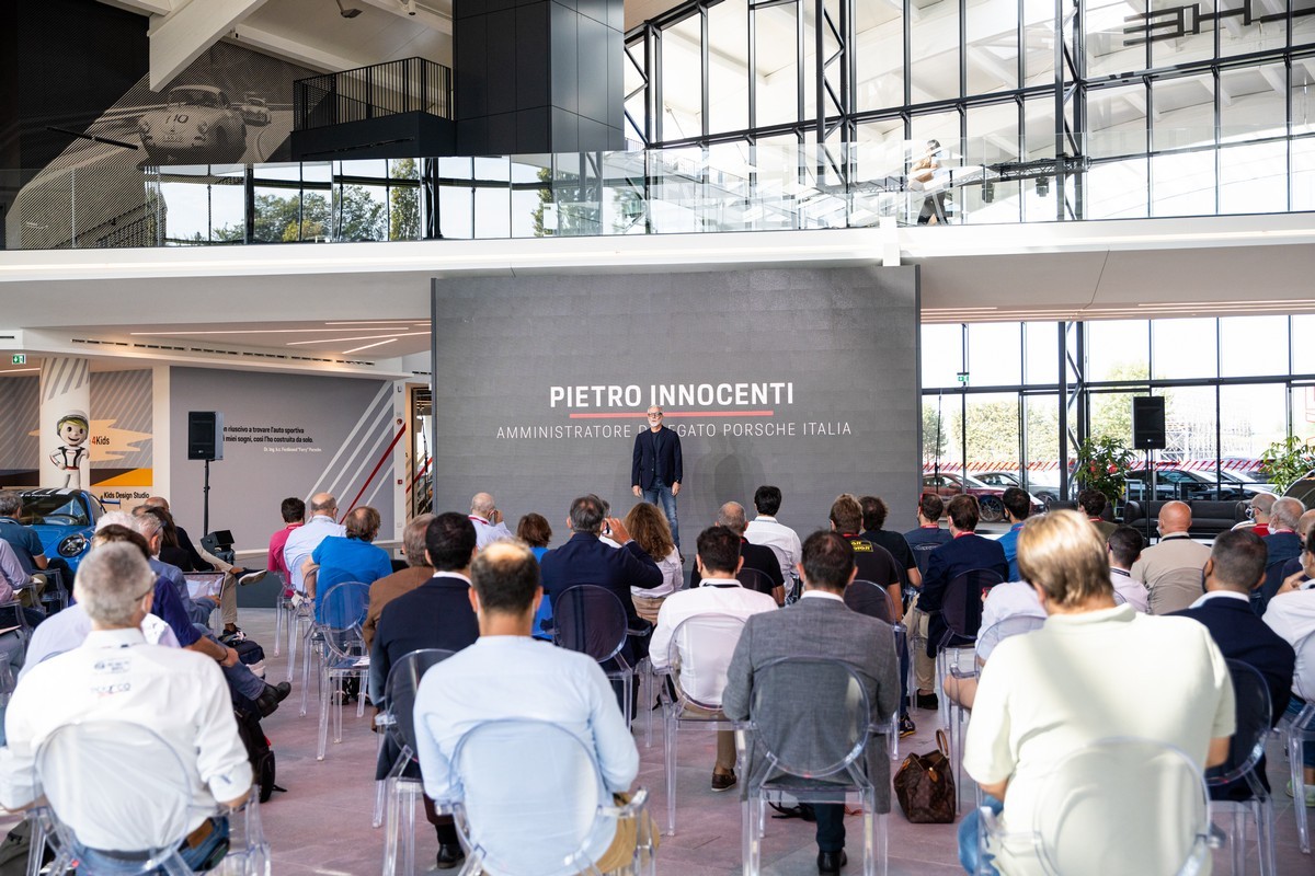 Porsche: apre l’Experience Center Franciacorta