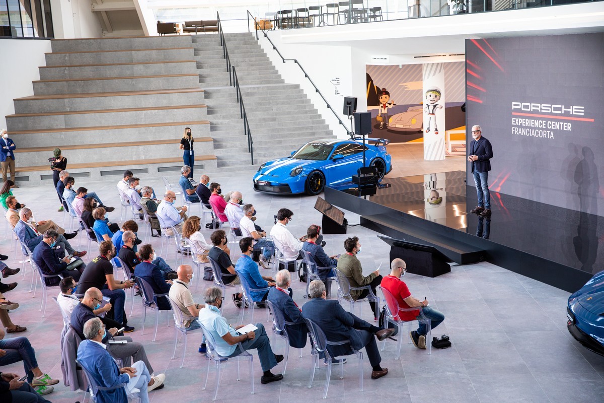 Porsche: apre l’Experience Center Franciacorta