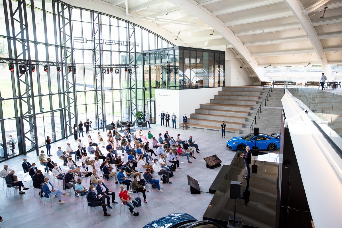 Porsche: apre l’Experience Center Franciacorta