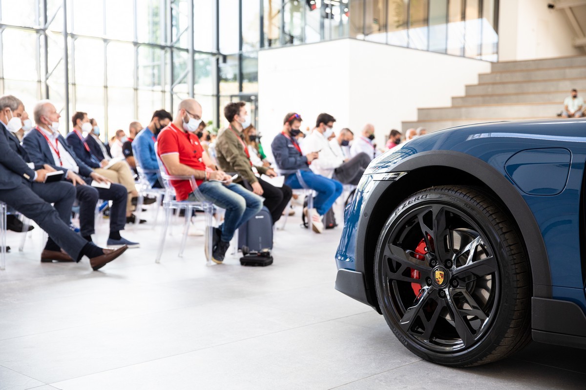 Porsche: apre l’Experience Center Franciacorta