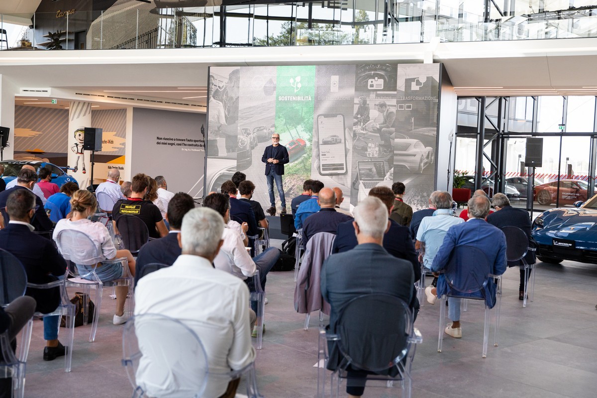 Porsche: apre l’Experience Center Franciacorta