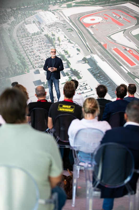 Porsche: apre l’Experience Center Franciacorta