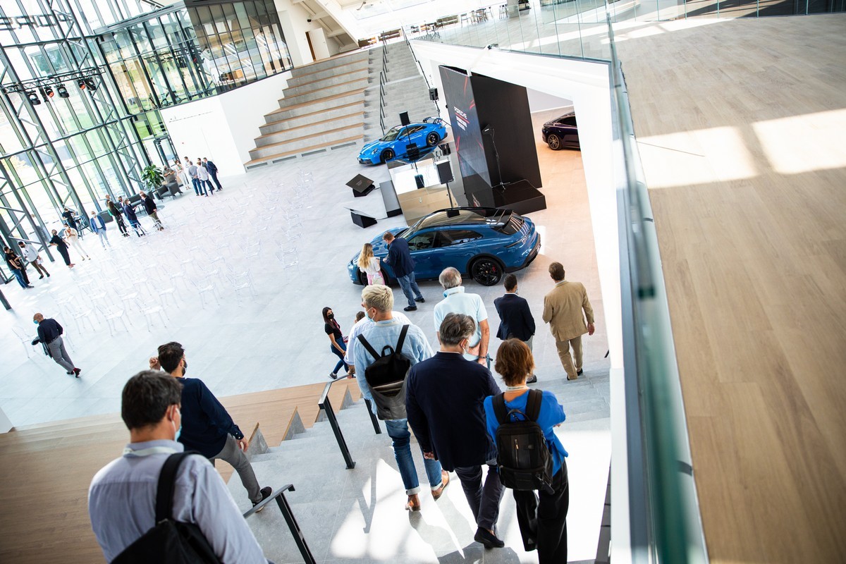 Porsche: apre l’Experience Center Franciacorta