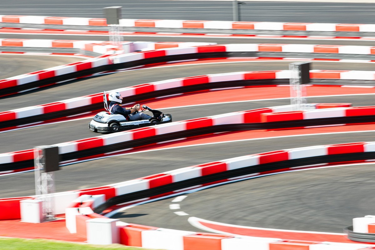 Porsche: apre l’Experience Center Franciacorta