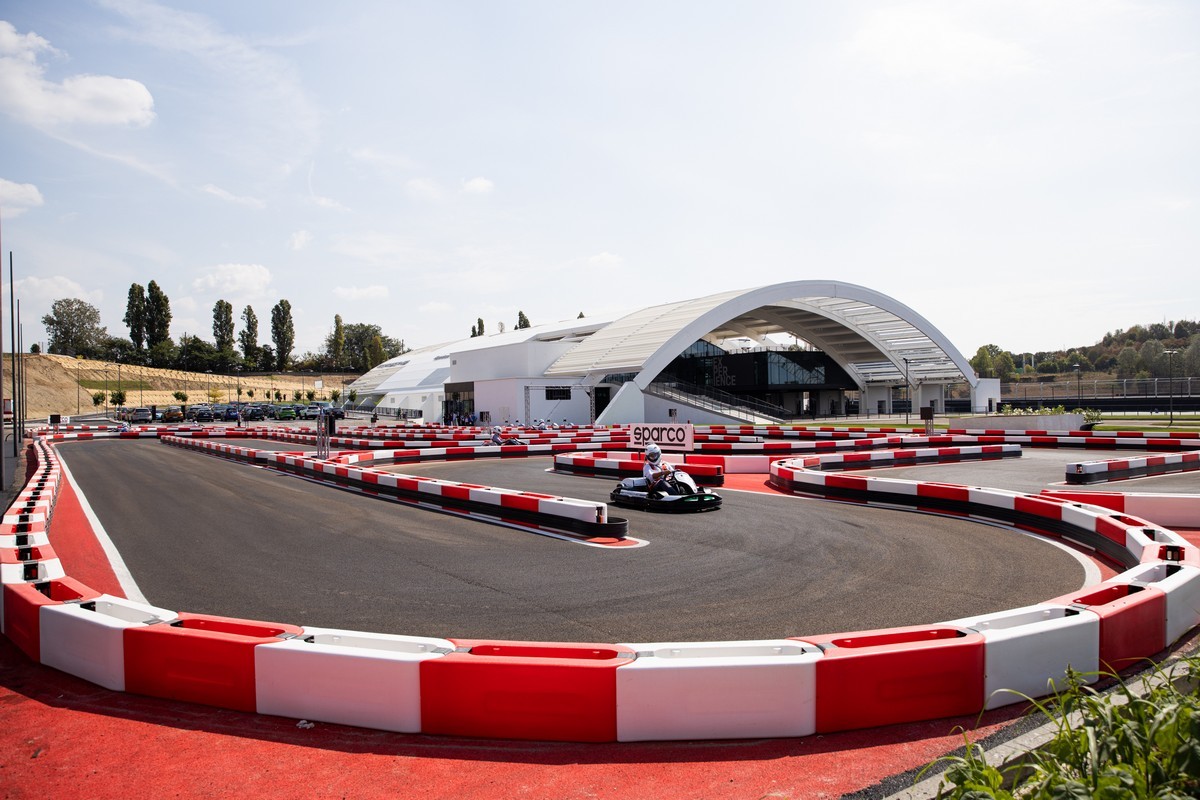 Porsche: apre l’Experience Center Franciacorta