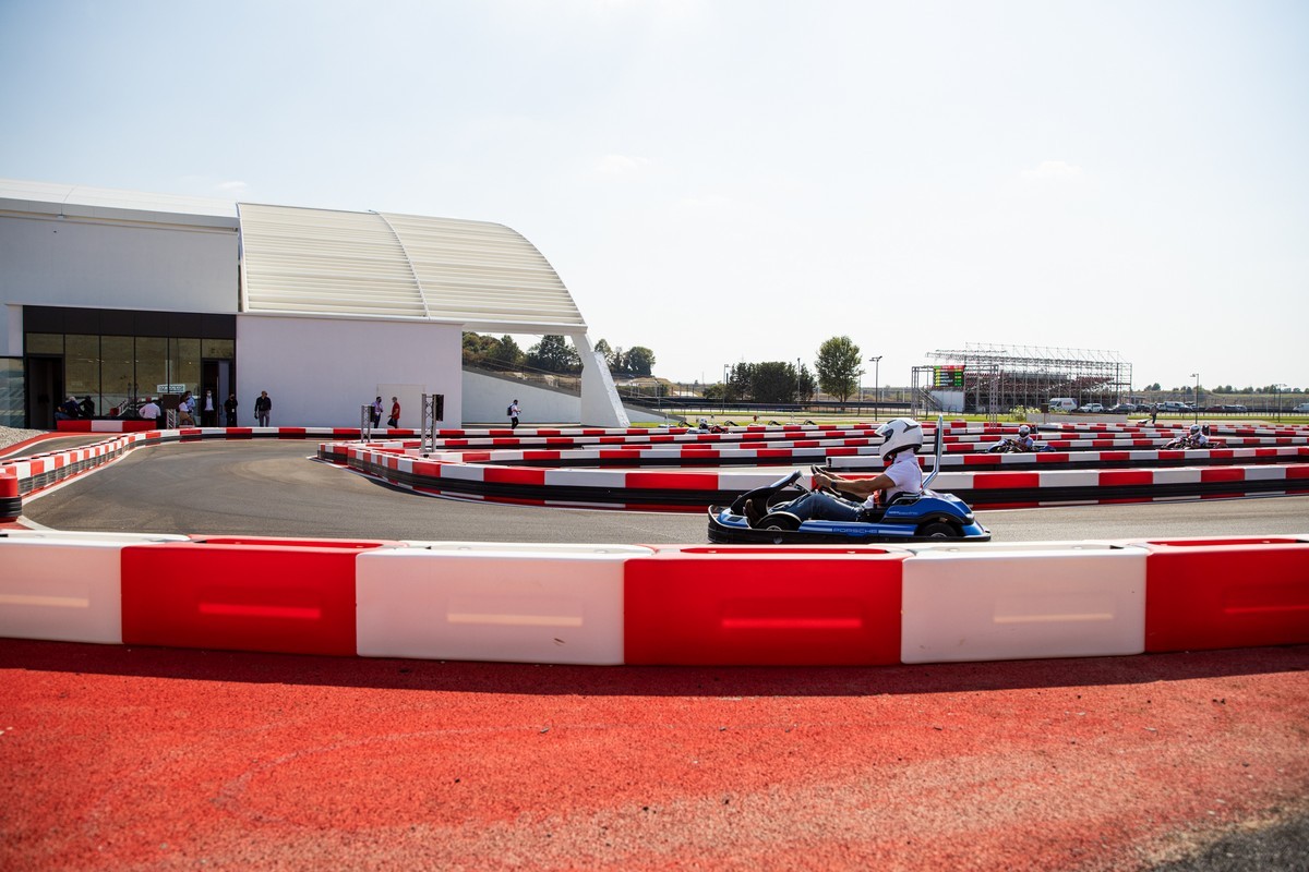 Porsche: apre l’Experience Center Franciacorta