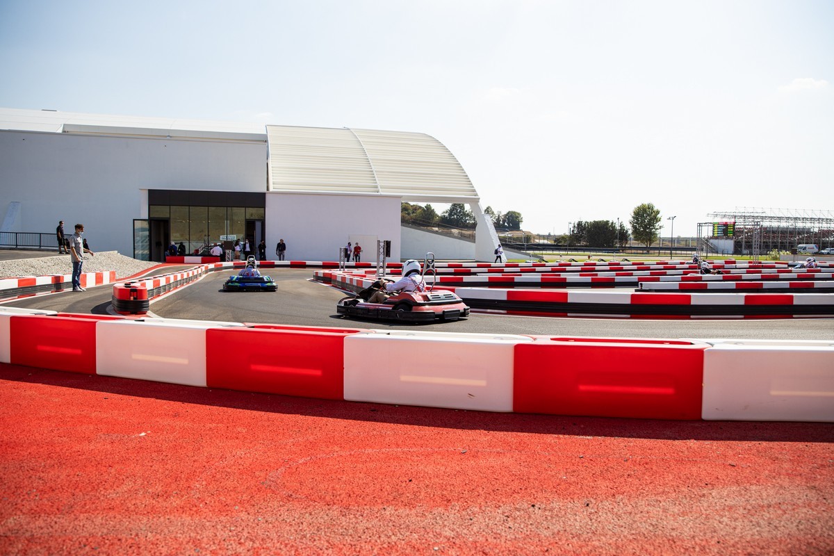 Porsche: apre l’Experience Center Franciacorta