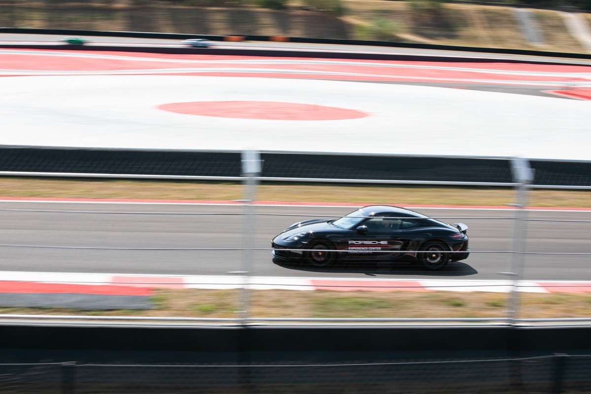 Porsche: apre l’Experience Center Franciacorta