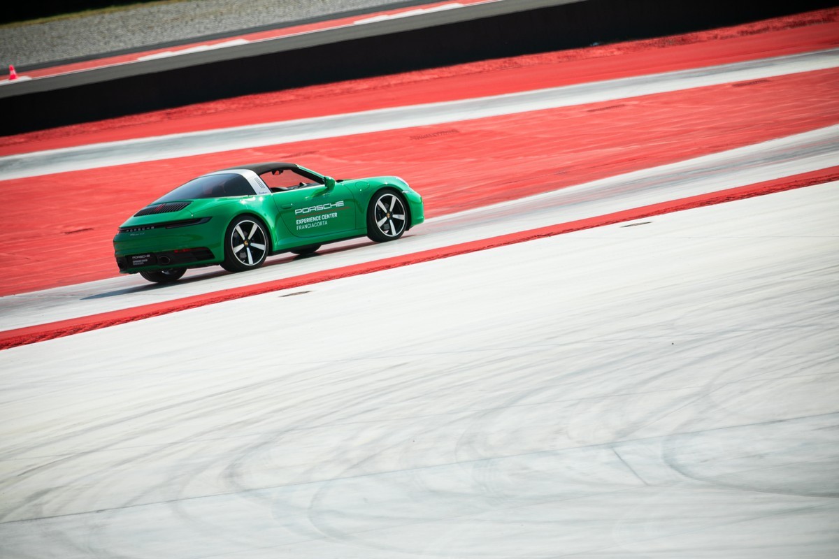 Porsche: apre l’Experience Center Franciacorta