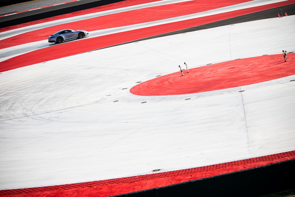 Porsche: apre l’Experience Center Franciacorta