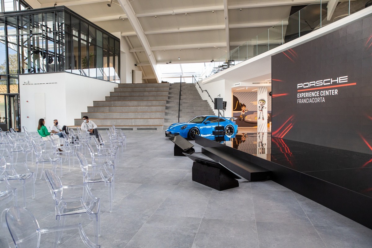 Porsche: apre l’Experience Center Franciacorta