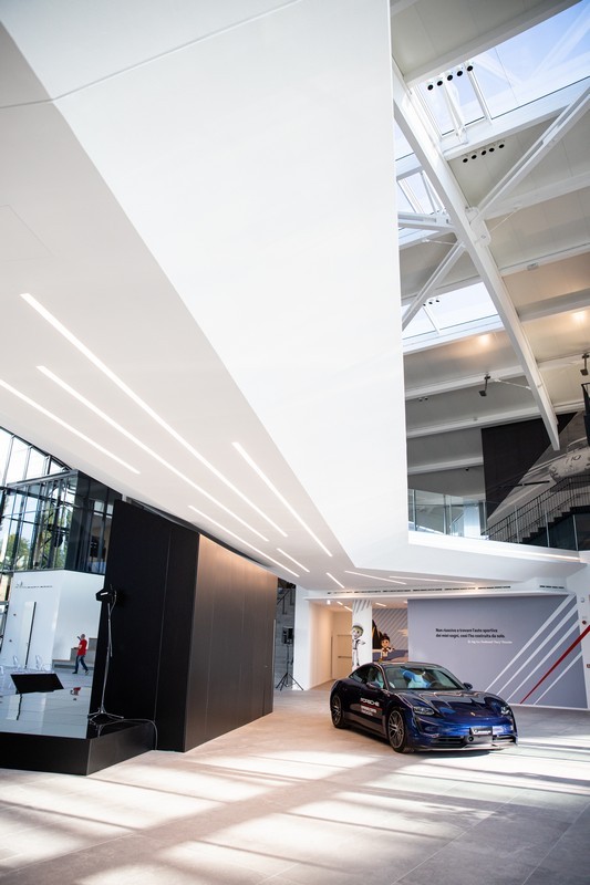 Porsche: apre l’Experience Center Franciacorta