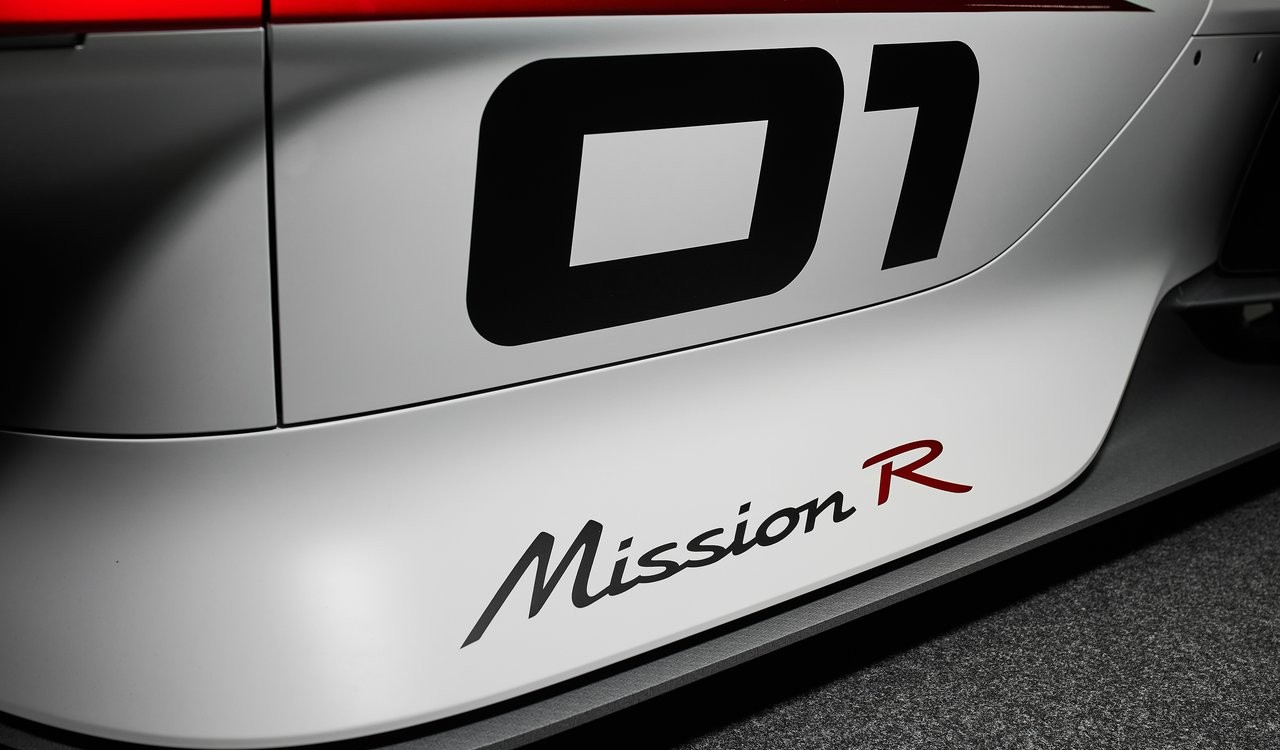 Porsche Mission R Concept: le immagini ufficiali