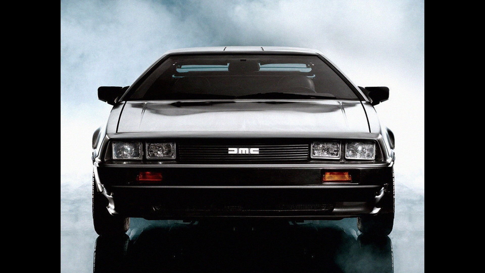 DeLorean DMC-12: le immagini ufficiali