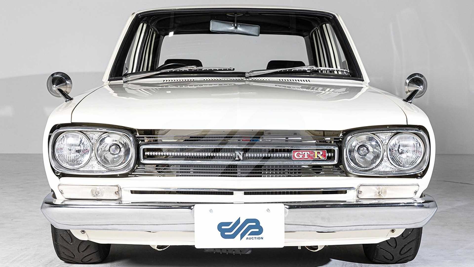 Nissan Skyline 2000 GT-R (1969): le immagini ufficiali