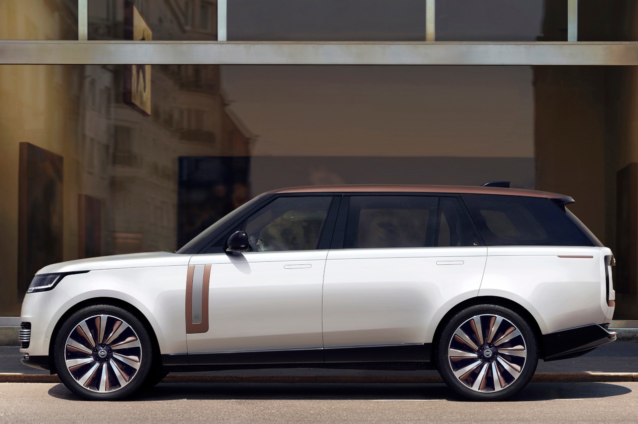 Range Rover 2022: immagini ufficiali