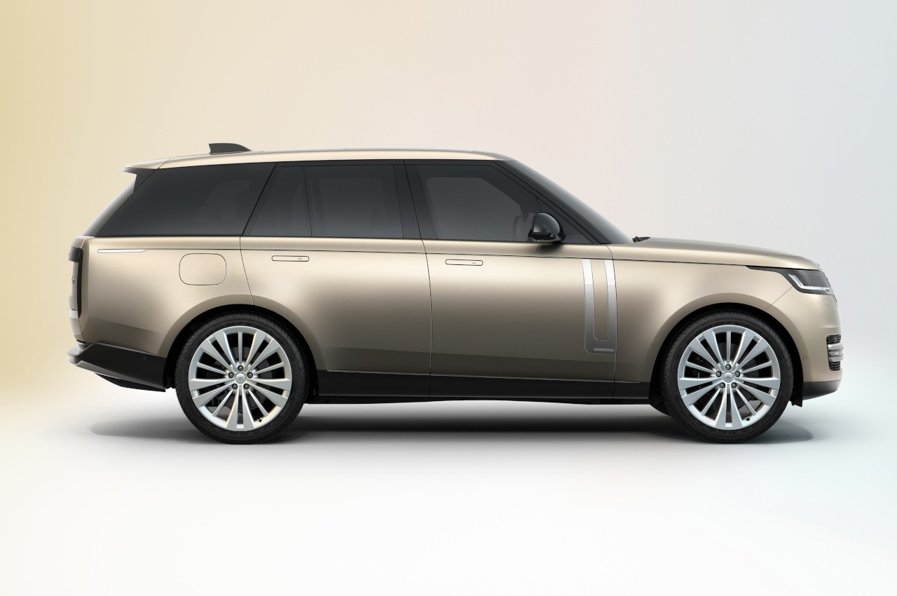 Range Rover 2022: immagini ufficiali